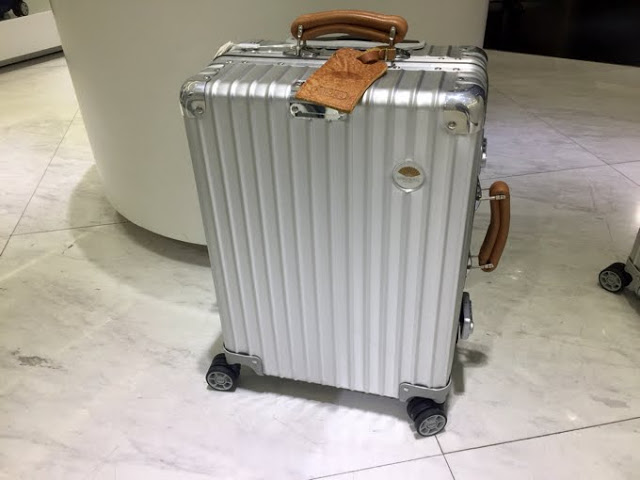 RIMOWA Lufthansaモデル